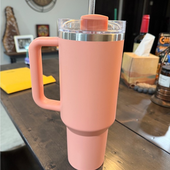 Stanley x Starbucks Peach Tumbler with Handle - Picture 3 of 3